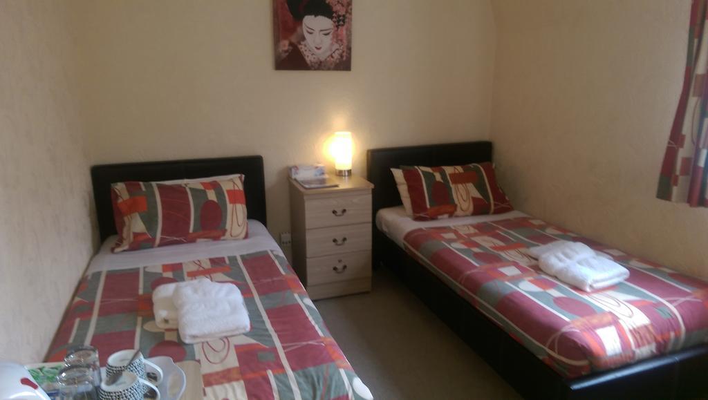 Alba Guest House แอเบอร์ดีน ภายนอก รูปภาพ