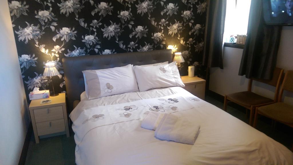 Alba Guest House แอเบอร์ดีน ภายนอก รูปภาพ